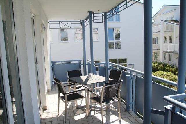 Kurhaus Nordstrand 3 Raum Whg. 37 mit Balkon und seitlichen Meerblick vom Balkon Goehren  Zimmer foto